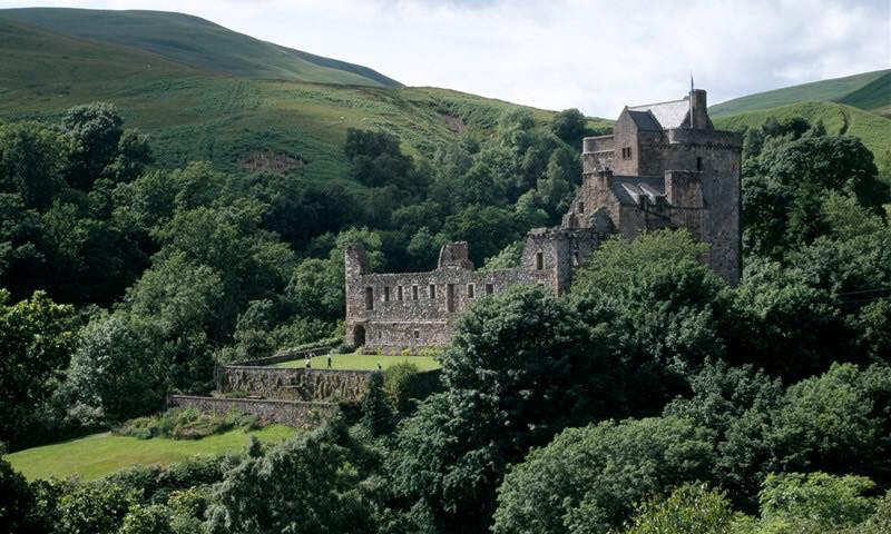 Castle-Campbell-Dollar-Fife-Scotland.png