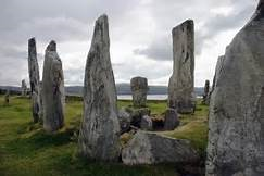 Outlander-Standing-Stones-Scotland.png
